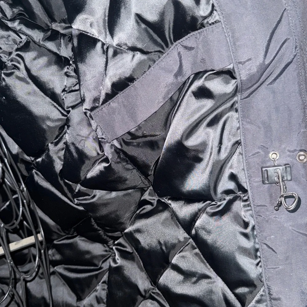 Eddie Bauer goose down jacket in a black color and XL Tall
1920 edition puffer - Picture 12 of 13